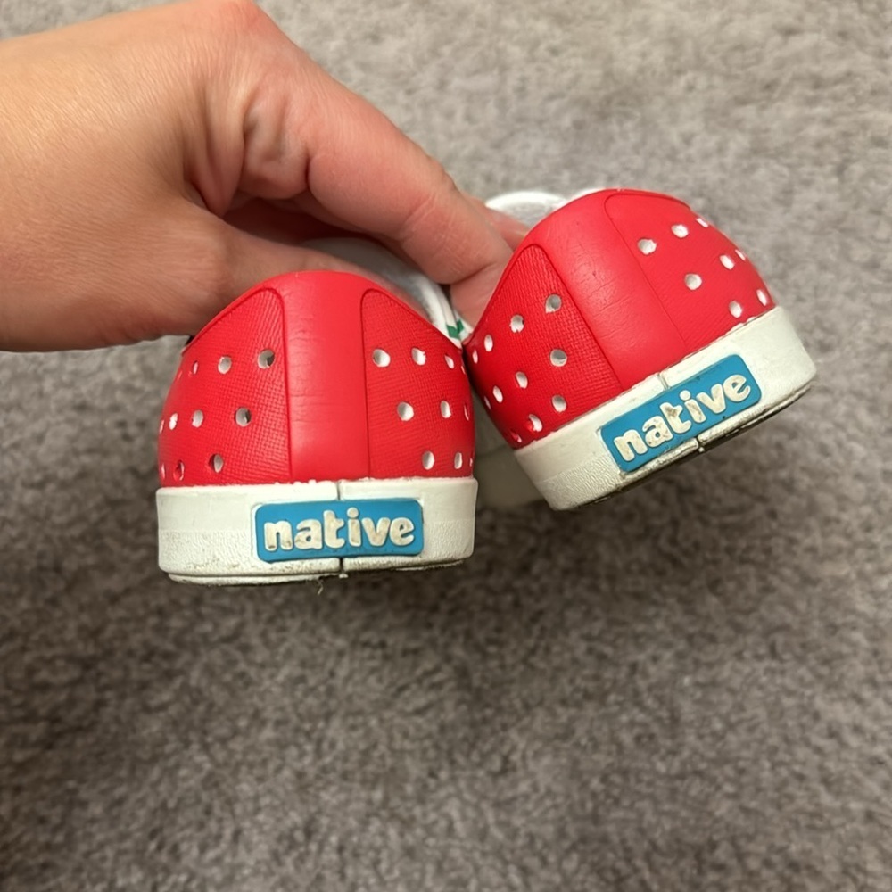 Native Red White & Green Jefferson Shoe - Picture 6 of 6